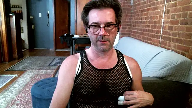 Johnny Bottoms online show from 04.18.26