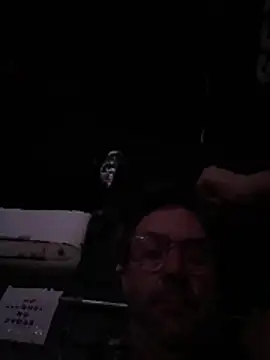 Johnny Bottoms online show from 04.21.26