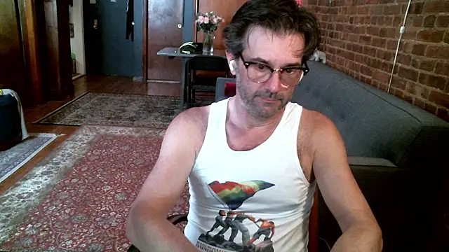 Snapshot of Johnny_Bottoms chatting on 05.16.26 Johnny Bottoms online show from 05.16.26