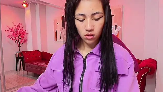 Leia queens online show from 01.21.25