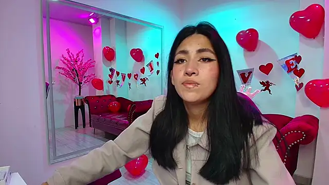 Leia queens online show from 02.15.25