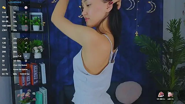 Snapshot of OdeliaGossage chatting on 02.01.25 OdeliaGossage online show from 02.01.25