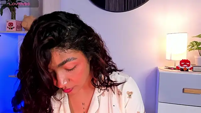 martina roldam online show from 01.30.25