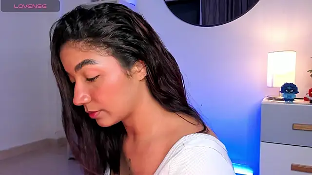 martina roldam online show from 02.10.25