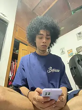 Snapshot of seven7xis chatting on 01.28.25 seven7xis online show from 01.28.25