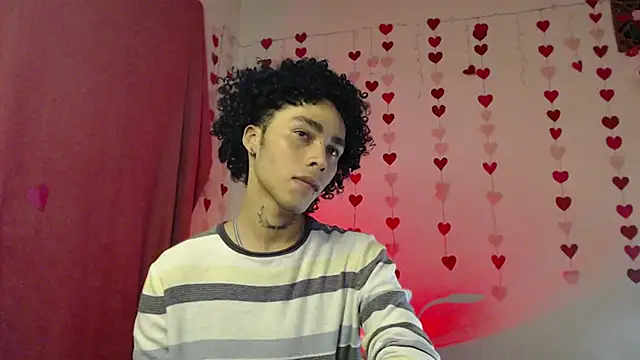 Snapshot of seven7xis chatting on 02.11.25 seven7xis online show from 02.11.25