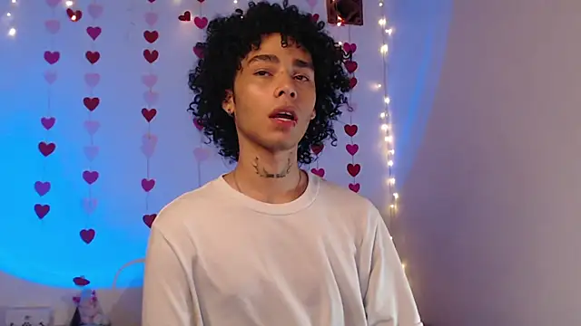 Snapshot of seven7xis chatting on 02.12.25 seven7xis online show from 02.12.25