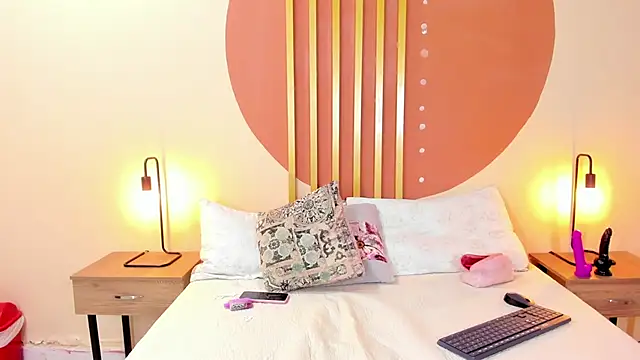 Nicole Angels  online show from 02.20.25