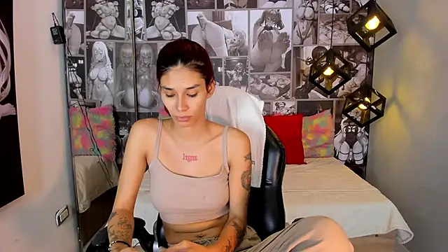 Nicole Angels  online show from 02.25.25