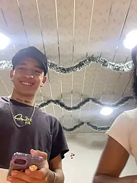 Snapshot of iamcloe_11 chatting on 12.22.24 iamcloe 11 online show from 12.22.24