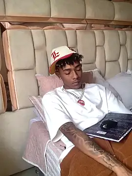 Boy cock18 online show from 02.16.25