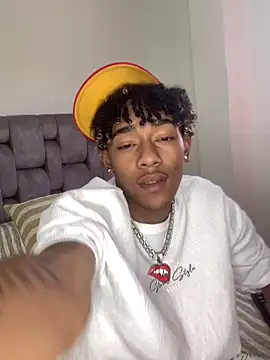 Boy cock18 online show from 02.20.25