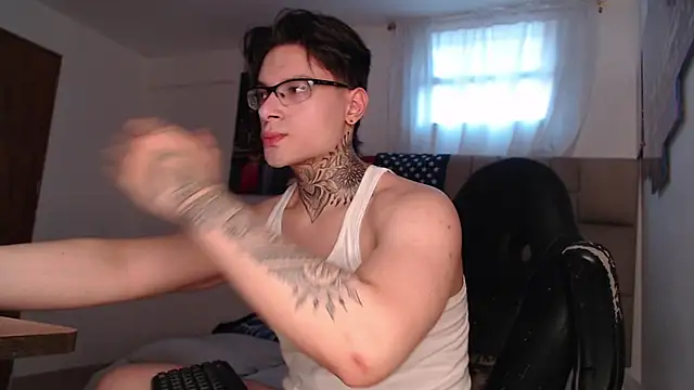 DennisWalkerr online show from 01.01.25