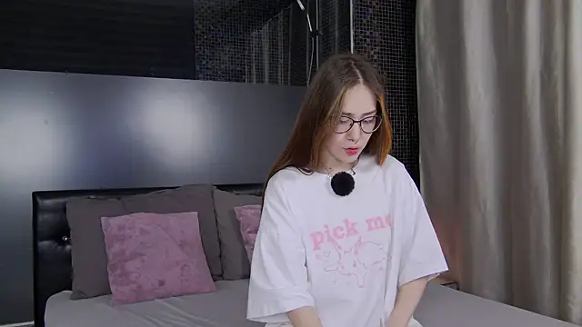 SashaMeow online show from 11.06.25