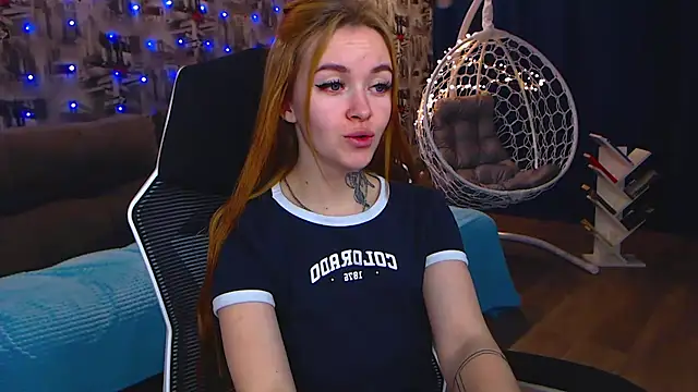 Snapshot of Naughty_Mable chatting on 12.24.24 Naughty Mable online show from 12.24.24