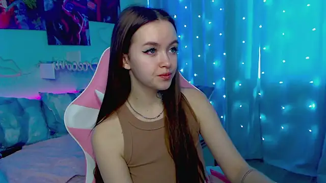 Snapshot of Naughty_Mable chatting on 01.12.25 Naughty Mable online show from 01.12.25