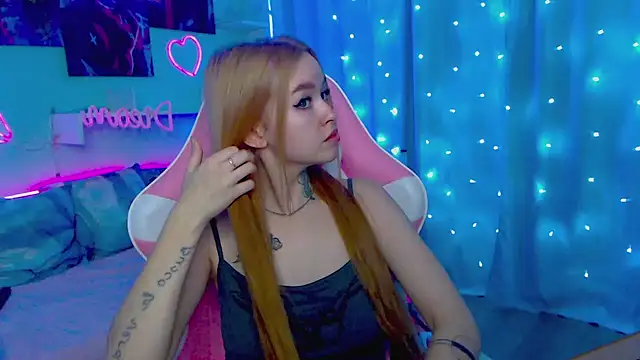 Snapshot of Naughty_Mable chatting on 01.30.25 Naughty Mable online show from 01.30.25