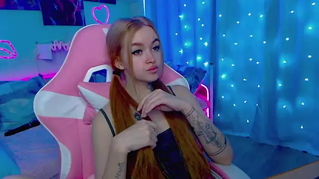 Snapshot of Naughty_Mable chatting on 01.30.25 Naughty Mable online show from 01.30.25