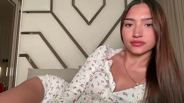 MilenaMilven online show from 10.23.25