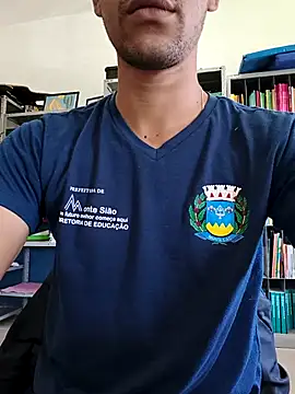 latinoboybig online show from 04.15.26