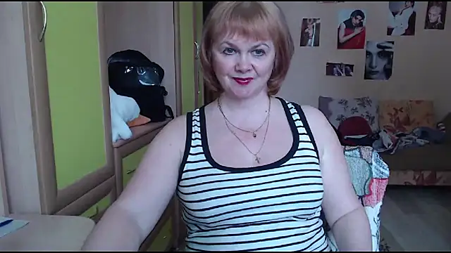 Snapshot of vixey_fox chatting on 02.21.25 vixey fox online show from 02.21.25
