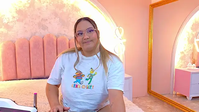 MiaLaurents online show from 02.27.26