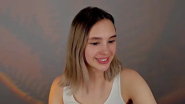 Snapshot of AngelicaKleee chatting on 02.14.25 AngelicaKleee online show from 02.14.25