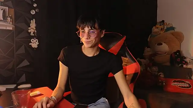 Snapshot of The_Princematt chatting on 05.12.26 The Princematt online show from 05.12.26