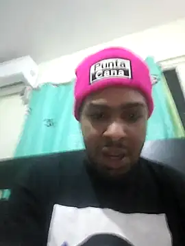 Snapshot of Hauterdam chatting on 12.24.24 Hauterdam online show from 12.24.24