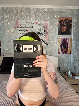 Sabrina shells online show from 10.10.25