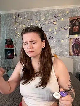 Sabrina shells online show from 11.22.25