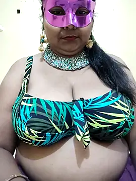 Snapshot of LustyBhabhi chatting on 10.02.25 LustyBhabhi online show from 10.02.25