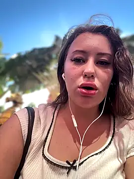 AndreaMood online show from 12.18.25