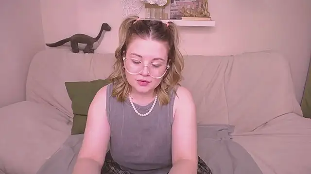 TessPleasure online show from 12.28.24