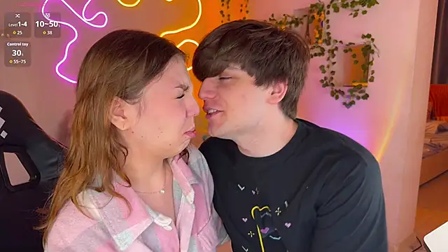 RobertAndLinela online show from 11.11.25