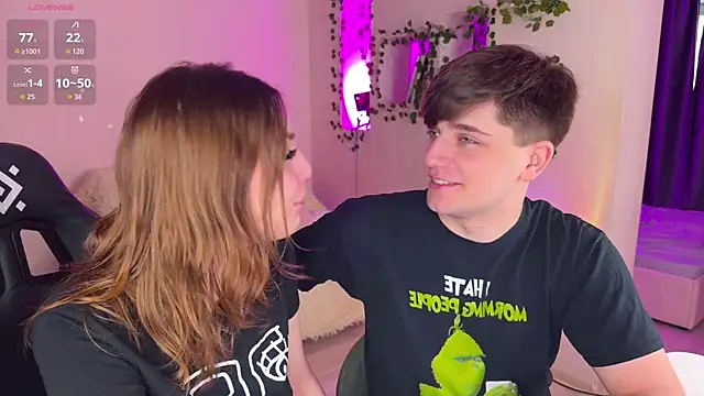 RobertAndLinela online show from 12.20.25