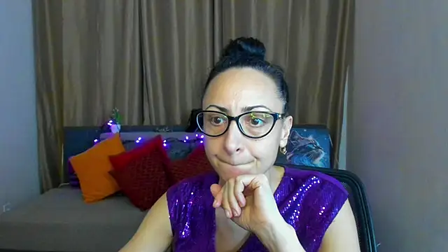Snapshot of Arianasweety23 chatting on 12.28.24 Arianasweety23 online show from 12.28.24