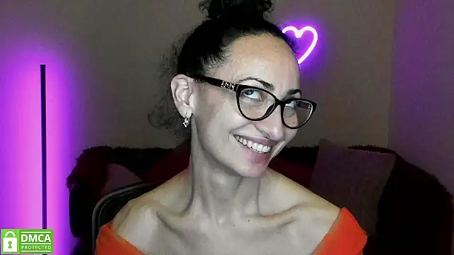 Snapshot of Arianasweety23 chatting on 03.18.25 Arianasweety23 online show from 03.18.25