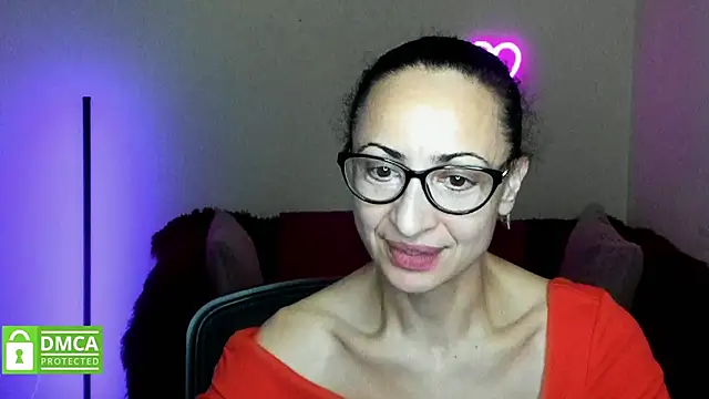 Snapshot of Arianasweety23 chatting on 10.08.25 Arianasweety23 online show from 10.08.25