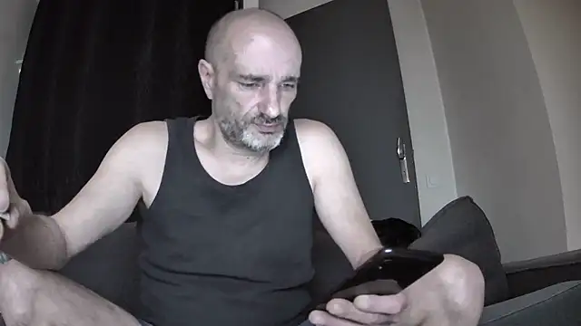 Snapshot of headrush31 chatting on 02.03.25 headrush31 online show from 02.03.25