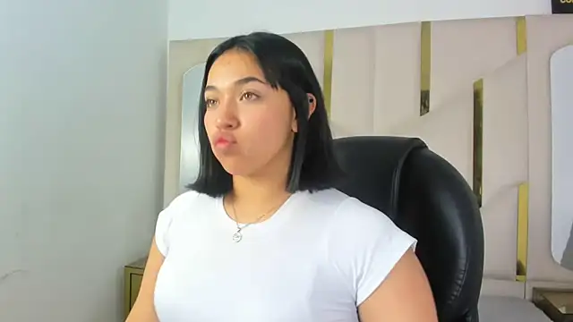 IsabellRodriguez18 online show from 12.05.25