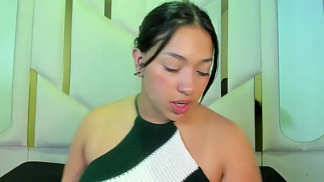 Snapshot of IsabellRodriguez18 chatting on 06.05.26 IsabellRodriguez18 online show from 06.05.26