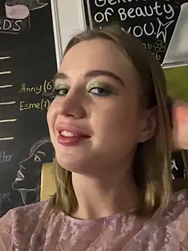 KiraMyers online show from 01.12.25