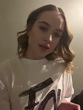 KiraMyers online show from 01.26.25