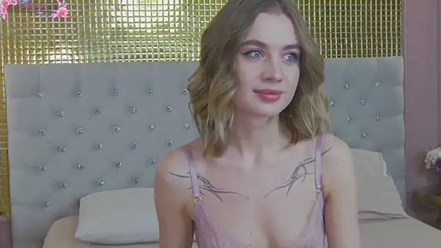 KiraMyers online show from 02.06.25