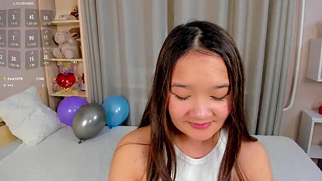 Maekko online show from 02.28.25