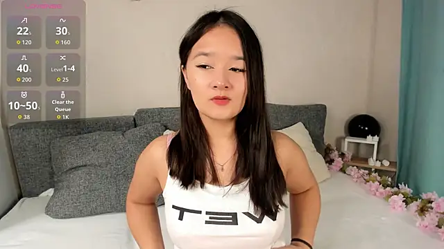 Maekko online show from 11.14.25