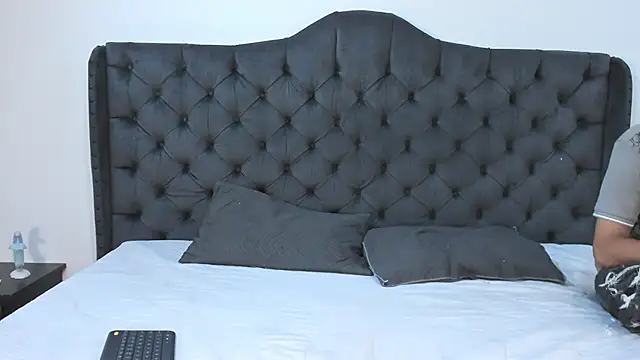 two milkyway online show from 09.20.25