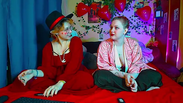 Snapshot of TrickyKitsune chatting on 02.15.26 TrickyKitsune online show from 02.15.26