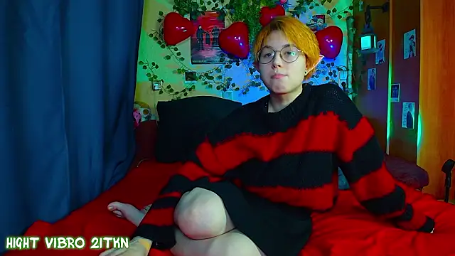 Snapshot of TrickyKitsune chatting on 02.26.26 TrickyKitsune online show from 02.26.26